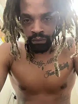 Snapshot of 1BeautyN1Beast chatting on January 15, 2:17 am 1BeautyN1Beast online show from January 15, 2:17 am