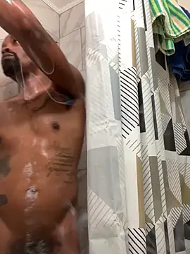 Snapshot of 1BeautyN1Beast chatting on January 21, 1:08 am 1BeautyN1Beast online show from January 21, 1:08 am