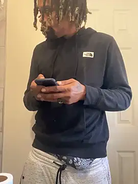 Snapshot of 1BeautyN1Beast chatting on January 22, 4:02 pm 1BeautyN1Beast online show from January 22, 4:02 pm