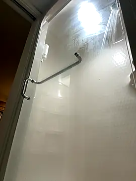 Snapshot of 1BeautyN1Beast chatting on October 26, 1:06 am 1BeautyN1Beast online show from October 26, 1:06 am