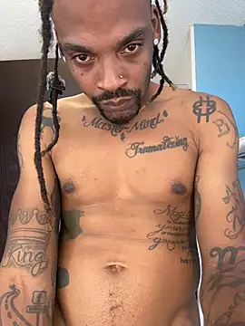 Snapshot of 1BeautyN1Beast chatting on October 23, 11:36 pm 1BeautyN1Beast online show from October 23, 11:36 pm