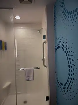 1BeautyN1Beast online show from February 5, 2:24 pm