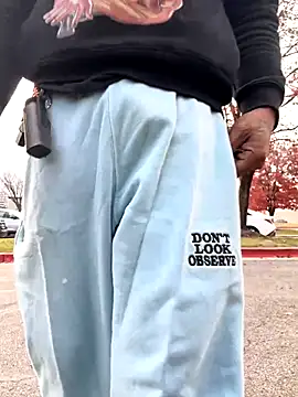 Snapshot of 1BeautyN1Beast chatting on November 15, 1:59 pm 1BeautyN1Beast online show from November 15, 1:59 pm