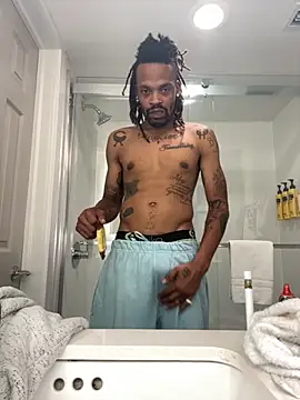 Snapshot of 1BeautyN1Beast chatting on November 6, 1:15 pm 1BeautyN1Beast online show from November 6, 1:15 pm