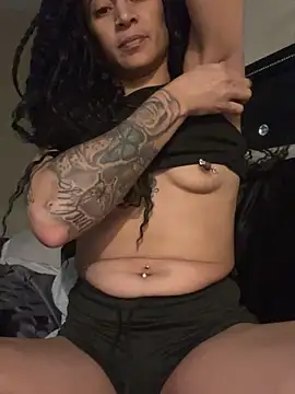 Shuggabutt online show from March 5, 8:00 am