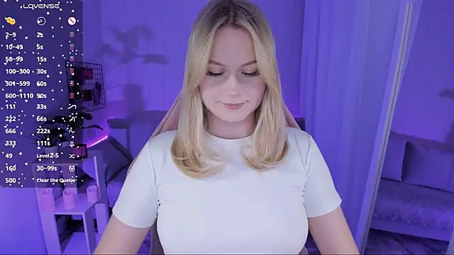 Honey blonde online show from May 4, 8:33 pm