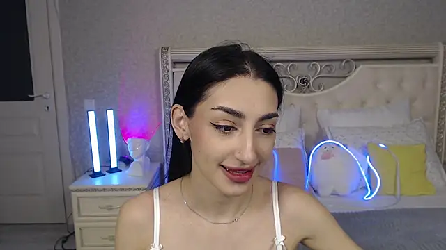 Lina Robbins online show from March 16, 12:40 am