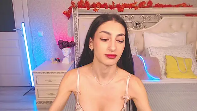 Lina Robbins online show from November 17, 2:04 am