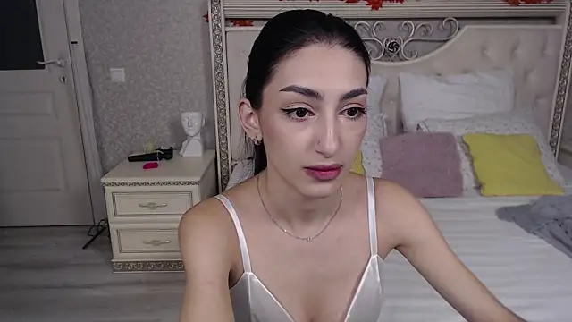 Lina Robbins online show from November 10, 11:21 pm