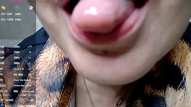 RoseStarr online show from March 29, 2:46 am