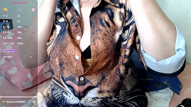 RoseStarr online show from November 1, 1:49 pm