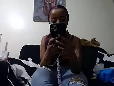 hoely grail01 online show from September 23, 3:41 pm
