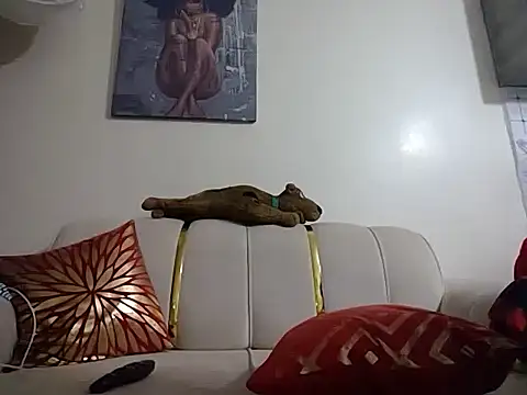 hoely grail01 online show from April 7, 8:21 pm