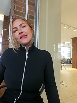 YourMommyBlair online show from February 17, 6:54 am