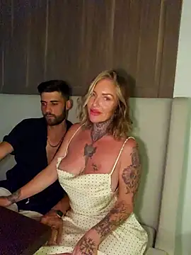 YourMommyBlair online show from January 8, 12:00 pm