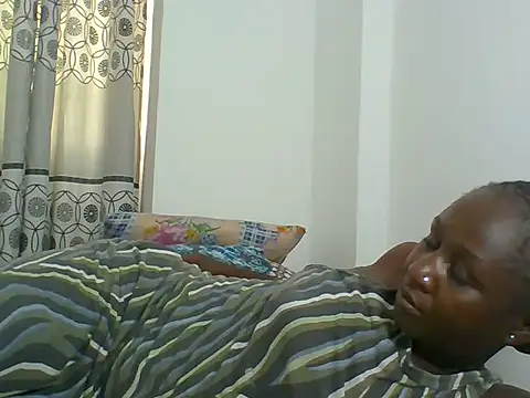 Chocolateskin4 online show from March 28, 7:20 am