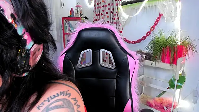 Snapshot of lady_sontse_ chatting on February 26, 8:20 pm lady sontse online show from February 26, 8:20 pm