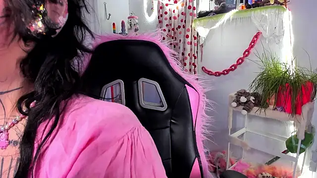 lady sontse  online show from March 9, 8:34 pm