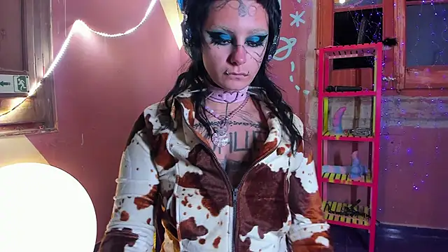 lady sontse  online show from November 7, 7:18 pm