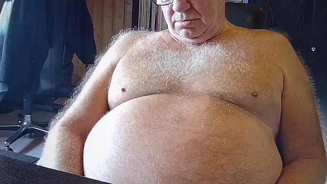 Snapshot of biggandybig chatting on October 24, 9:30 am biggandybig online show from October 24, 9:30 am