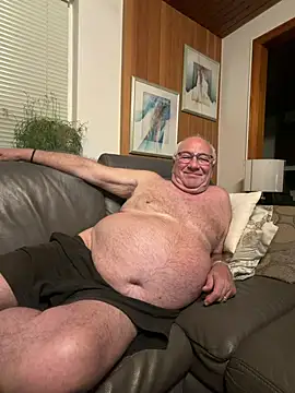 biggandybig online show from May 3, 8:12 pm