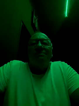 Snapshot of biggandybig chatting on October 22, 1:54 pm biggandybig online show from October 22, 1:54 pm