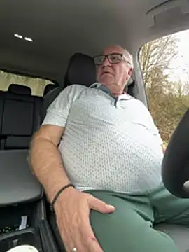 biggandybig online show from March 11, 11:37 am