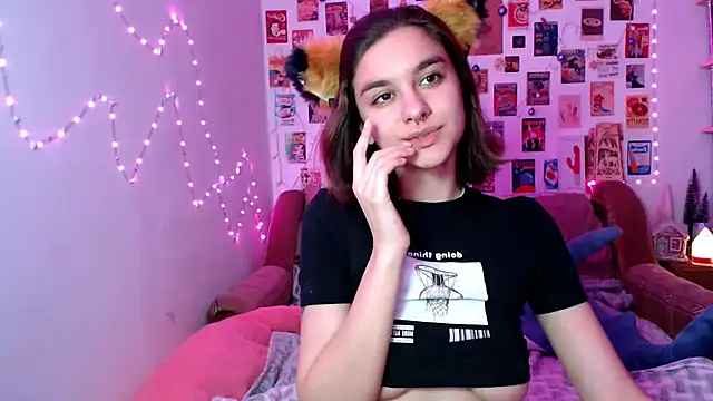 Snapshot of Celine_Dionn chatting on December 13, 2:38 pm Celine Dionn online show from December 13, 2:38 pm