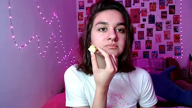 Snapshot of Celine_Dionn chatting on January 17, 2:50 pm Celine Dionn online show from January 17, 2:50 pm