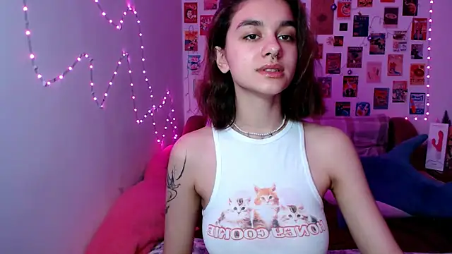 Snapshot of Celine_Dionn chatting on January 11, 11:02 am Celine Dionn online show from January 11, 11:02 am