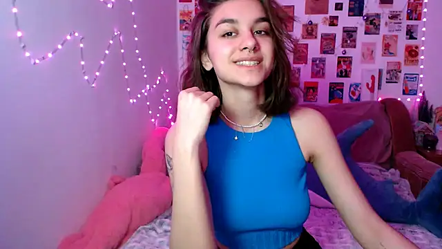 Snapshot of Celine_Dionn chatting on December 21, 3:42 pm Celine Dionn online show from December 21, 3:42 pm