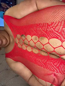 Snapshot of Missredboneo12 chatting on October 24, 3:11 pm Missredboneo12 online show from October 24, 3:11 pm