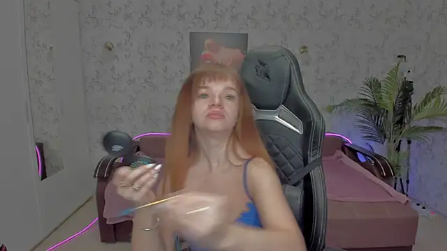 Snapshot of Eva_Rosec chatting on December 11, 3:15 pm Eva Rosec online show from December 11, 3:15 pm