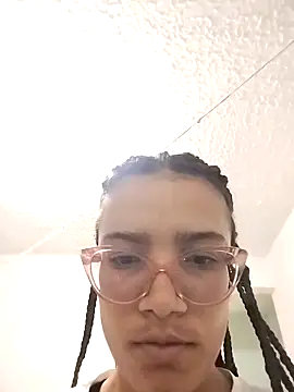 Yaumiko online show from April 8, 11:33 am