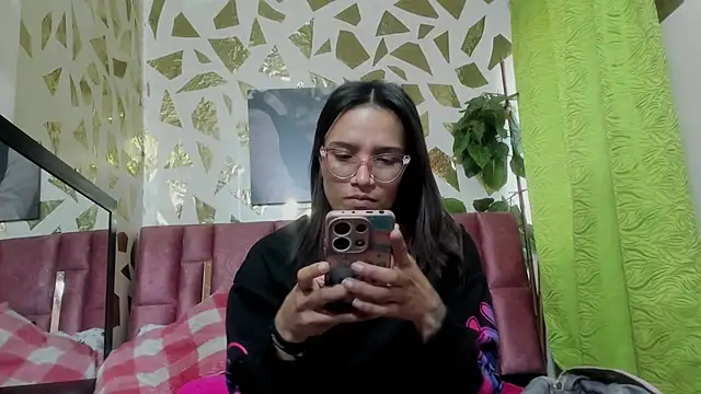 Yaumiko online show from November 11, 11:49 am