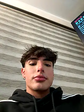 KittySkirtt1 online show from October 28, 2:12 am