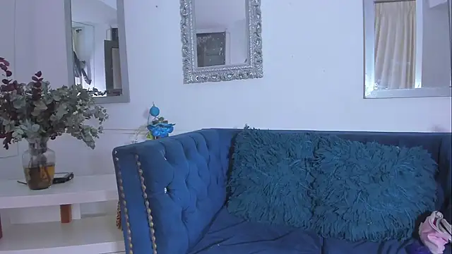 Snapshot of Loremhotsex chatting on February 8, 12:39 pm Loremhotsex online show from February 8, 12:39 pm