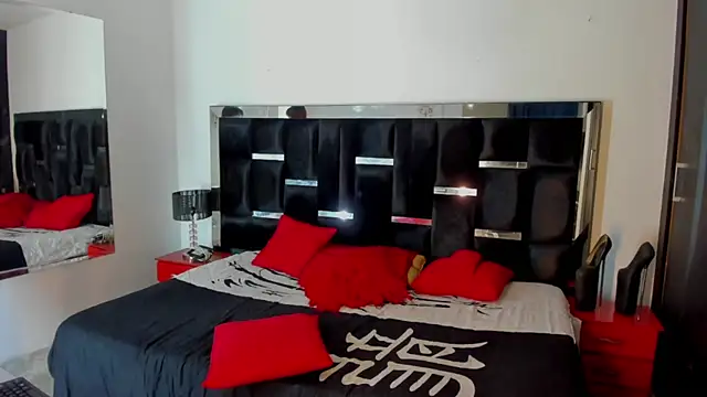 Snapshot of Loremhotsex chatting on September 24, 7:53 pm Loremhotsex online show from September 24, 7:53 pm