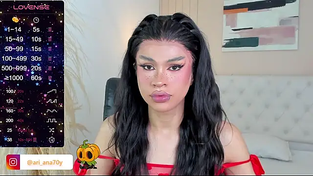 Snapshot of LOISE-XX chatting on October 8, 6:04 am LOISE-XX online show from October 8, 6:04 am