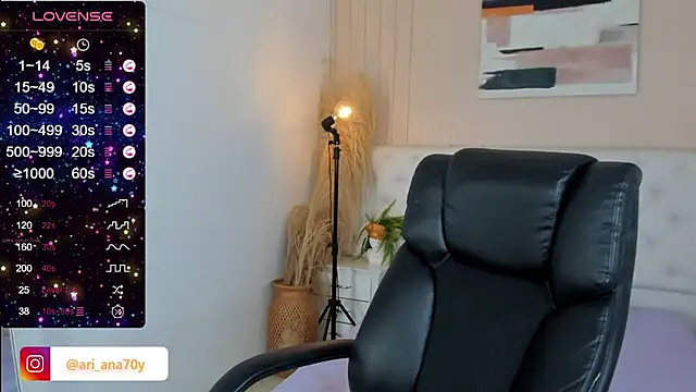 LOISE-XX online show from December 21, 1:24 pm