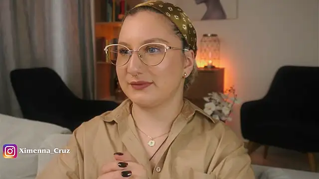 Ximenna Cruz online show from February 20, 7:16 pm