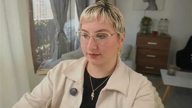 Ximenna Cruz online show from January 11, 12:23 pm