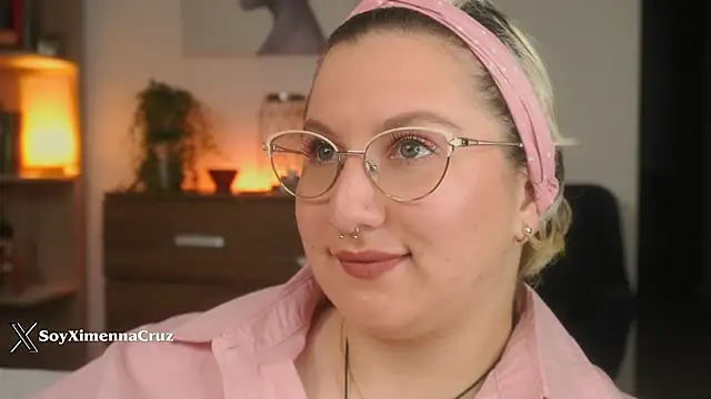 Ximenna Cruz online show from February 18, 11:39 am