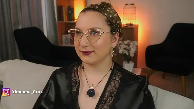 Ximenna Cruz online show from March 13, 5:51 pm