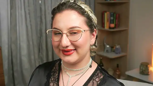 Ximenna Cruz online show from April 3, 8:59 pm