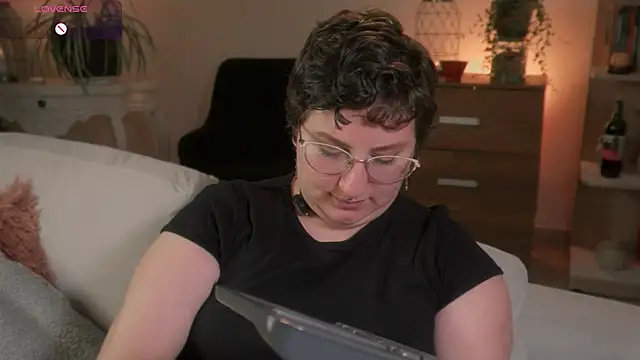 Ximenna Cruz online show from November 16, 11:19 pm