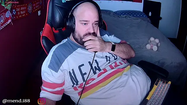 menditeta1 online show from October 26, 9:48 pm