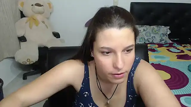 Snapshot of alexia_87 chatting on February 2, 2:06 am alexia 87 online show from February 2, 2:06 am