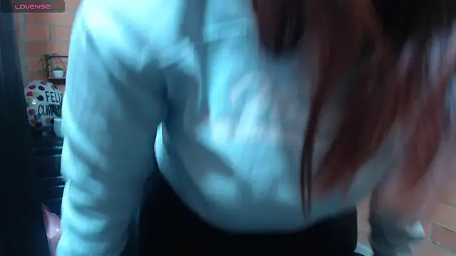 Snapshot of alexia_87 chatting on October 5, 5:25 pm alexia 87 online show from October 5, 5:25 pm
