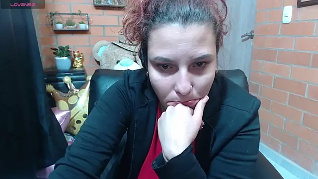 Snapshot of alexia_87 chatting on October 3, 12:14 am alexia 87 online show from October 3, 12:14 am